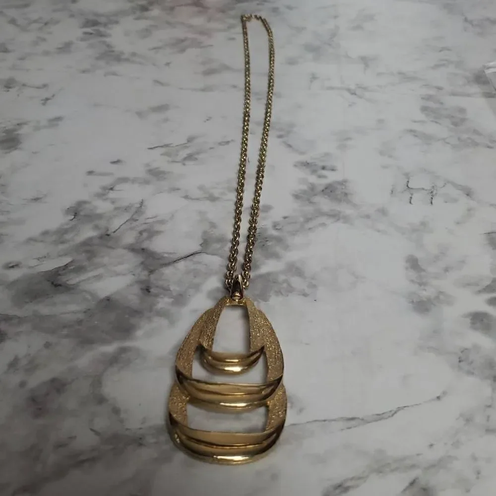 Vintage Gold Tone‎ Brushed Smooth Textures Pendant Necklace